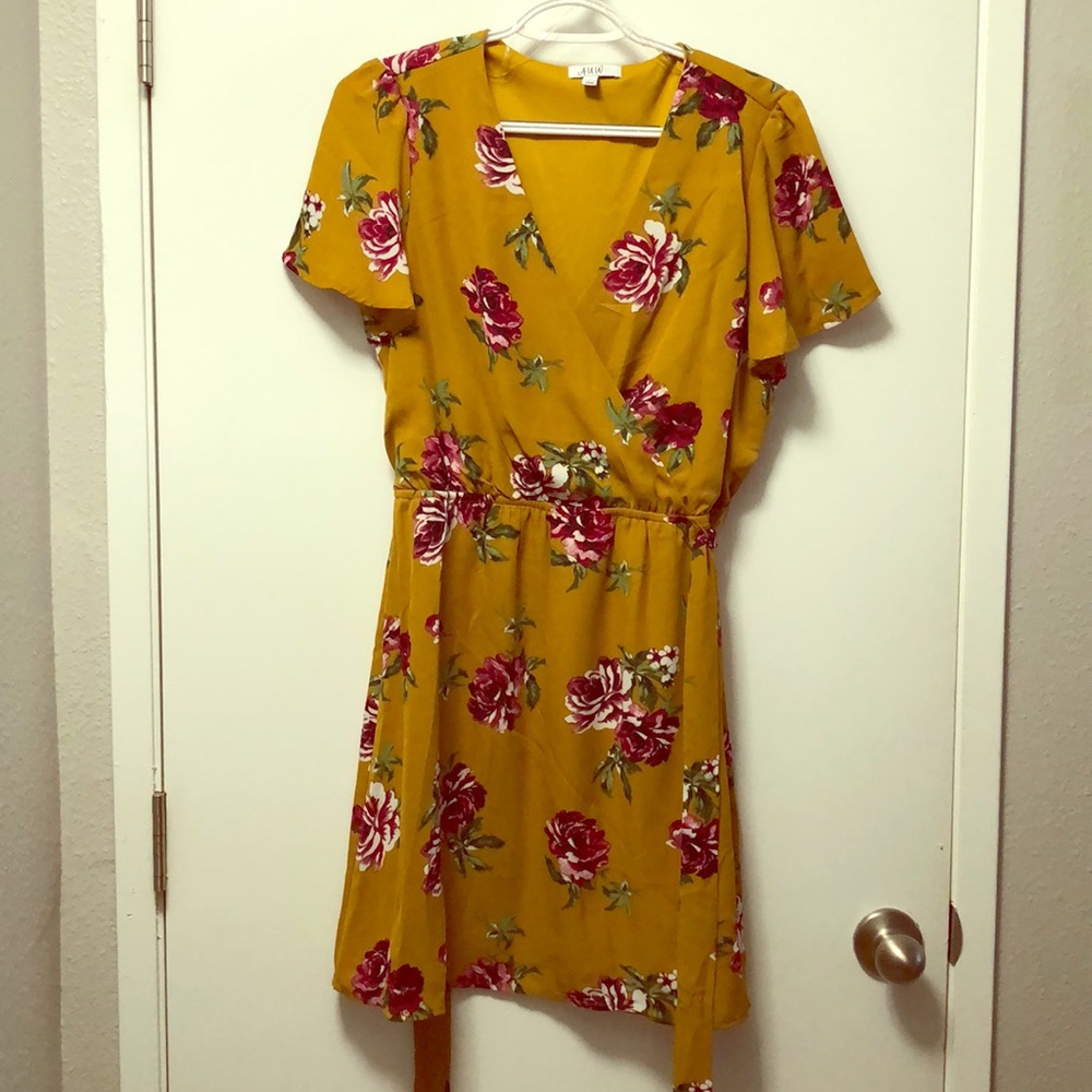 AUW Dress